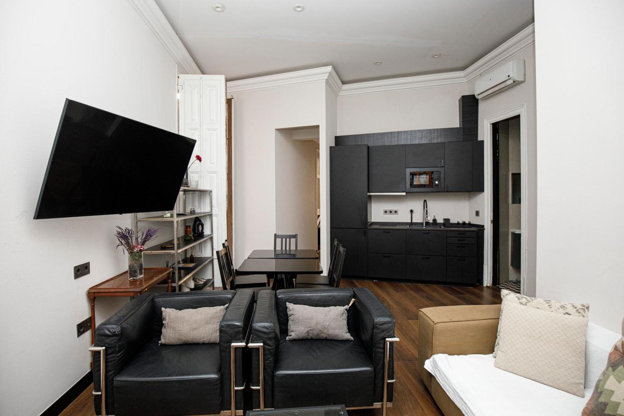 Apartment Classic Styled *